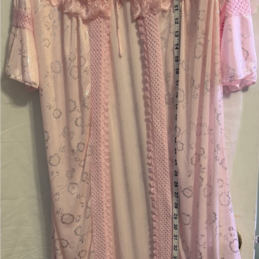 Sindrella Pink Floral Lace Robe & Nightgown Set